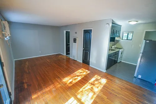 755 Saint Charles Ave NE Photo 1