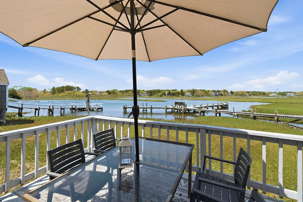 1 bed, 1.0 bath, 400 sqft, $2,200 — Photo 2