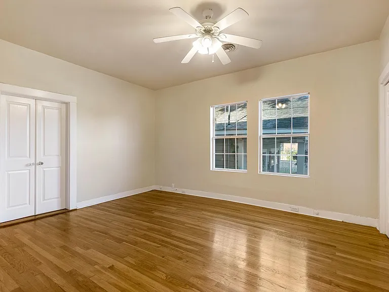 306 Homedale St #UPPER — Photo 6