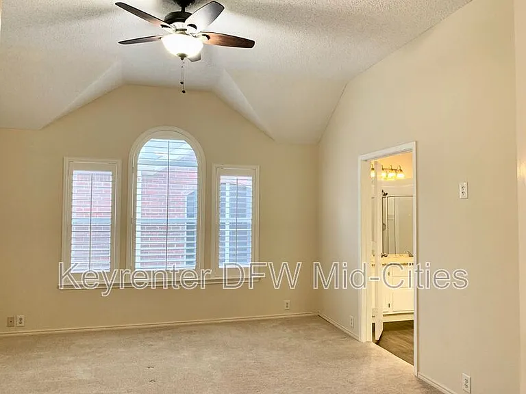 2606 Lonesome Oak Dr — Photo 12