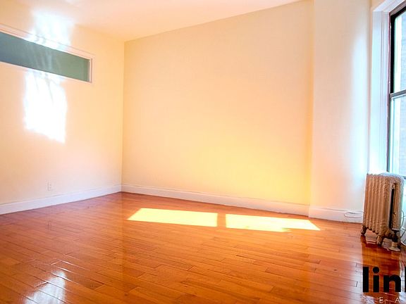 3rd image of 520 W 123rd St APT 5E
