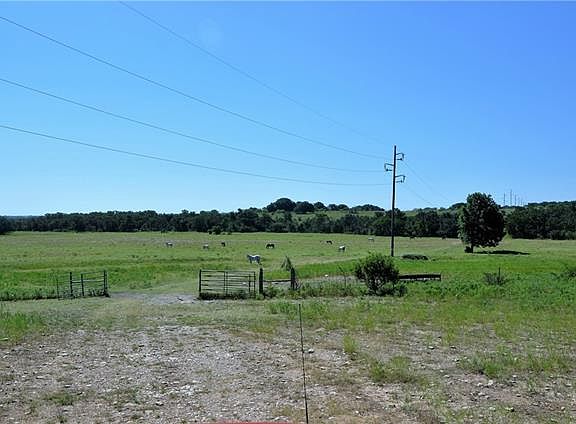 4th image of 715 Private Road 1636