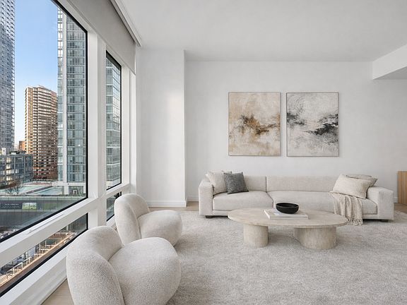 4th image of 555 W 43rd St APT 7A