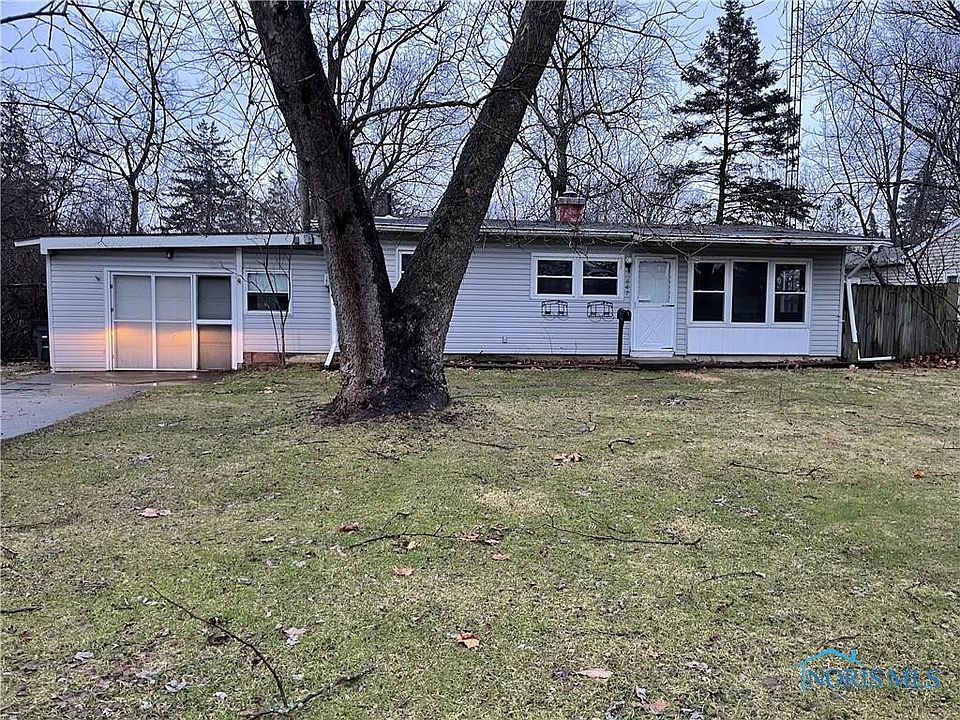 1st image of 867 Cherry St