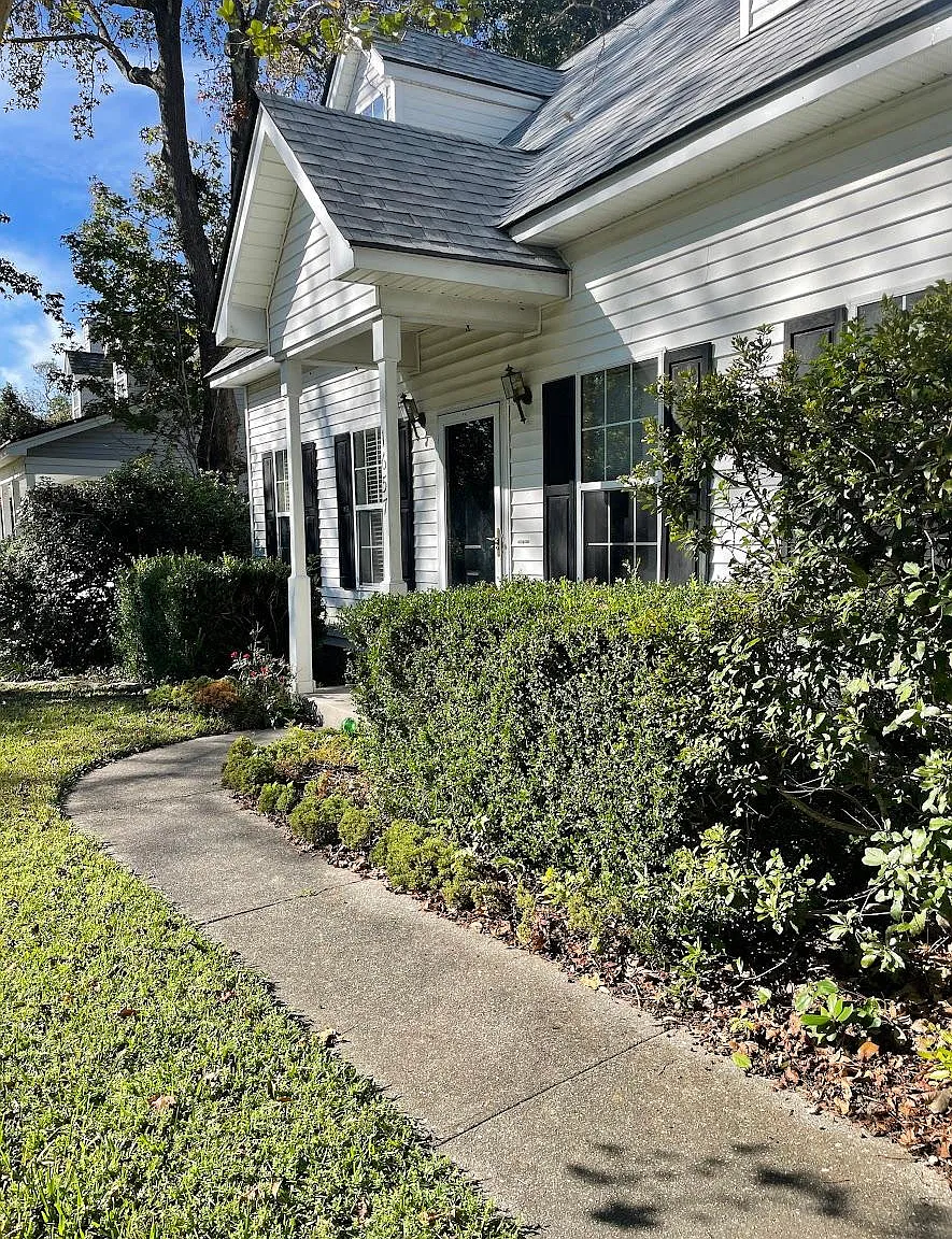 3 bed, 2.5 bath, 1900 sqft, $3,800 — Photo 2