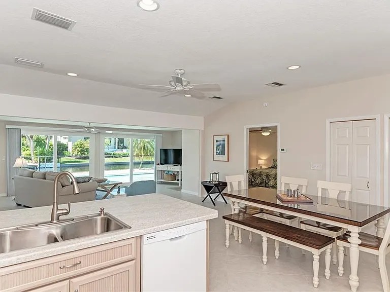 5577 Contento Dr — Photo 20