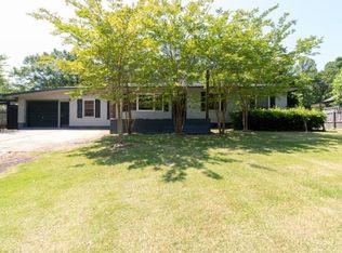 1890 Trussell Rd, Alexander City, AL 35010