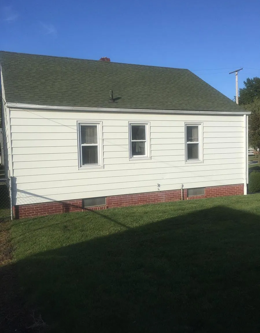 3 bed, 1092 sqft, $1,695 — Photo 2