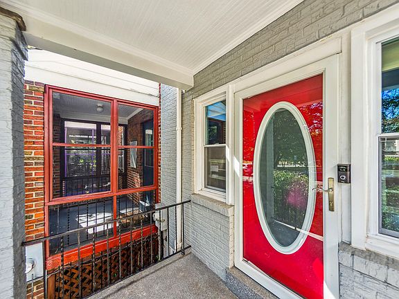 Delightful front porch