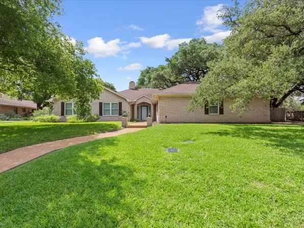 7916 Old McGregor Rd, Woodway, TX 76712