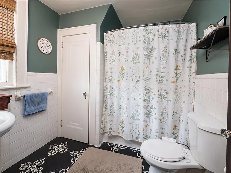 130 W Leicester Ave — Photo 19