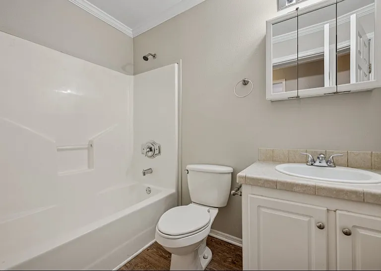 2449 E Monument St #A — Photo 9