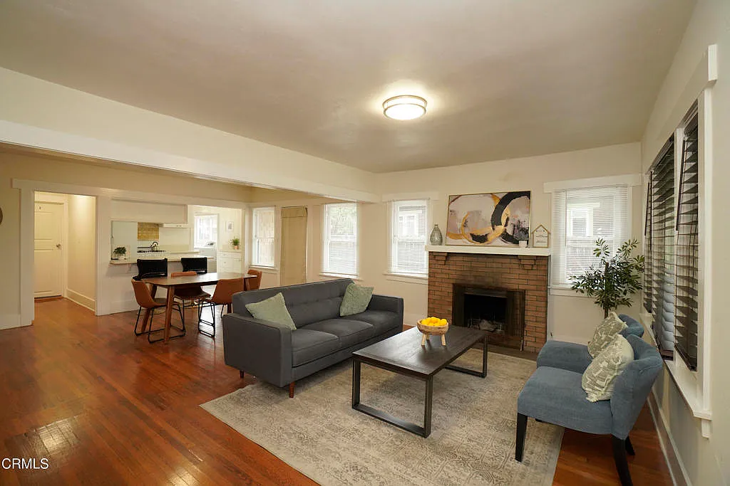 4 bed, 3.0 bath, 1618 sqft, $4,495 — Photo 4