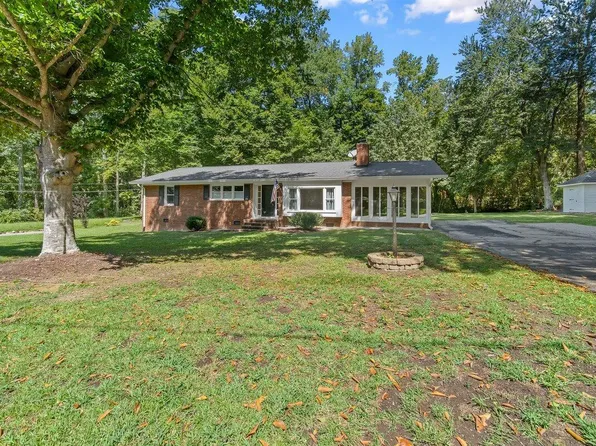 330 Hazelwood Dr, Warrenton, NC 27589