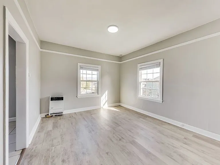 1824 Linden St #15 — Photo 2
