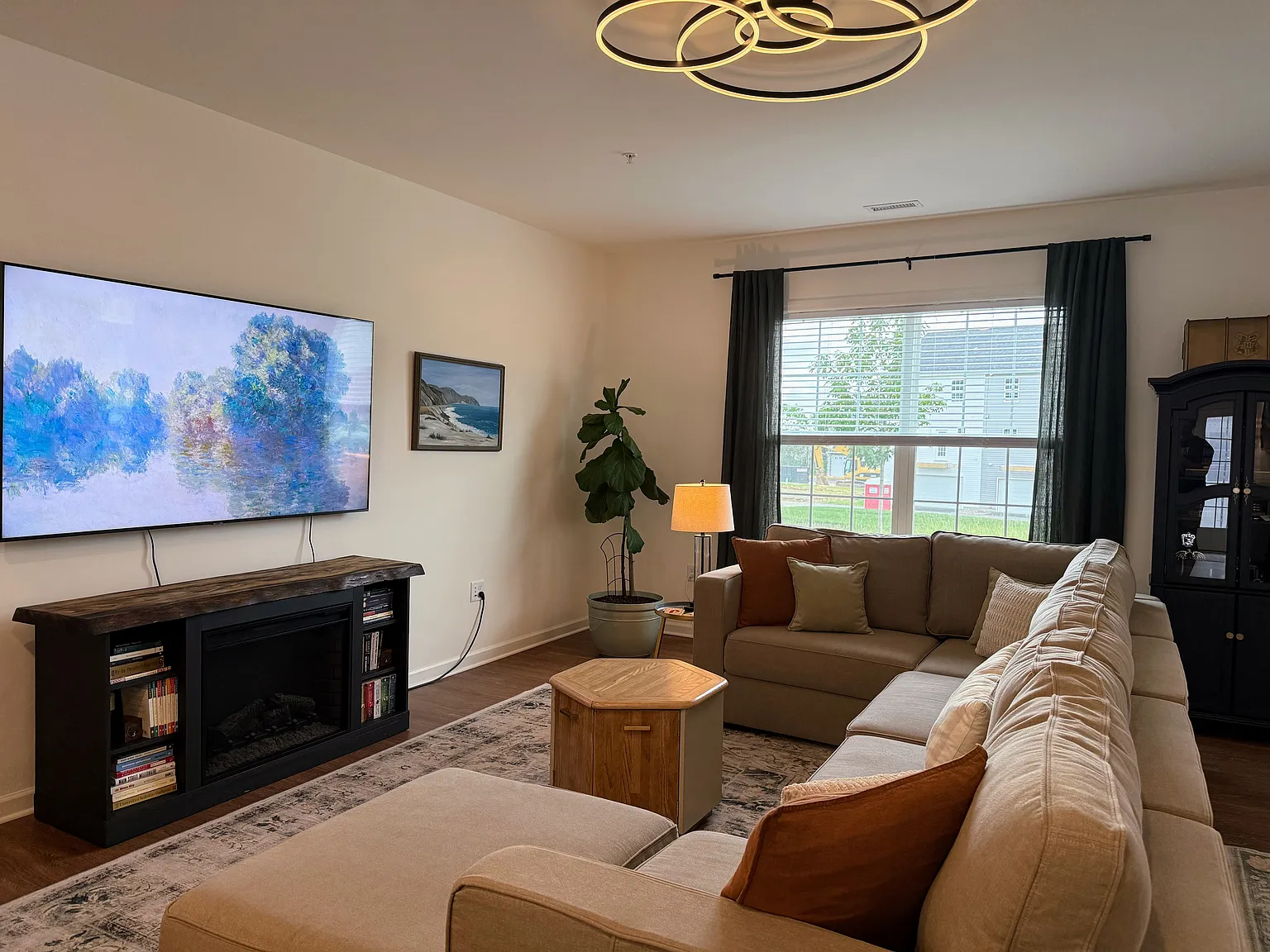 3 bed, 2.5 bath, 1566 sqft, $2,700 — Photo 4