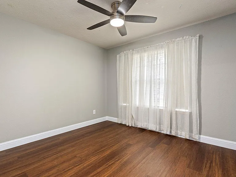 13507 Country Green Ct — Photo 25