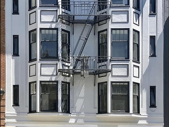 5th image of 946 Jones St #5