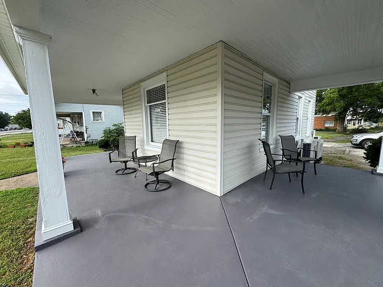 901 S College Ave — Photo 4