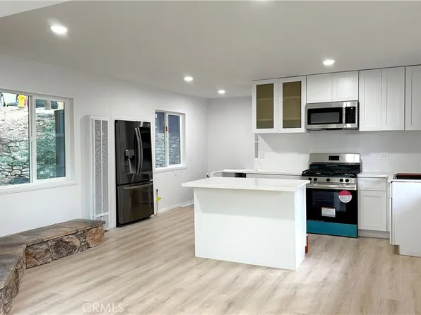 25010 Jewel Dr, Crestline, CA 92325