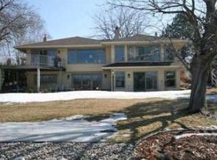 20040 Minnetonka Blvd, Excelsior, MN 55331