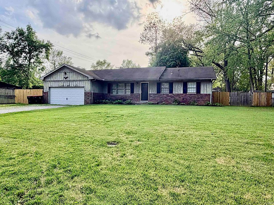 1st image of 715 Carole Pl