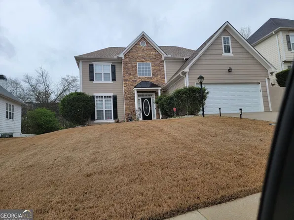 2240 Village Centre Dr, Loganville, GA 30052