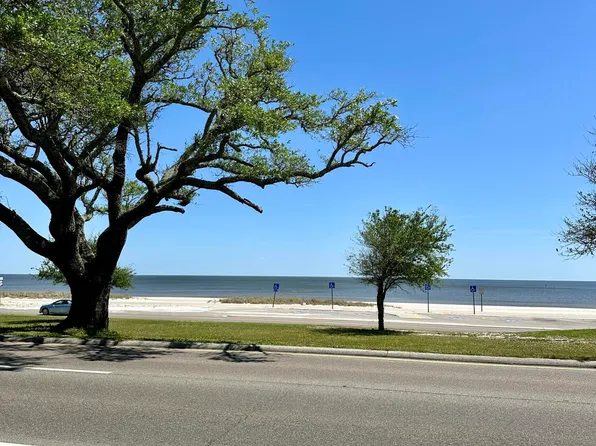 1416 E Beach Blvd, Gulfport, MS 39501