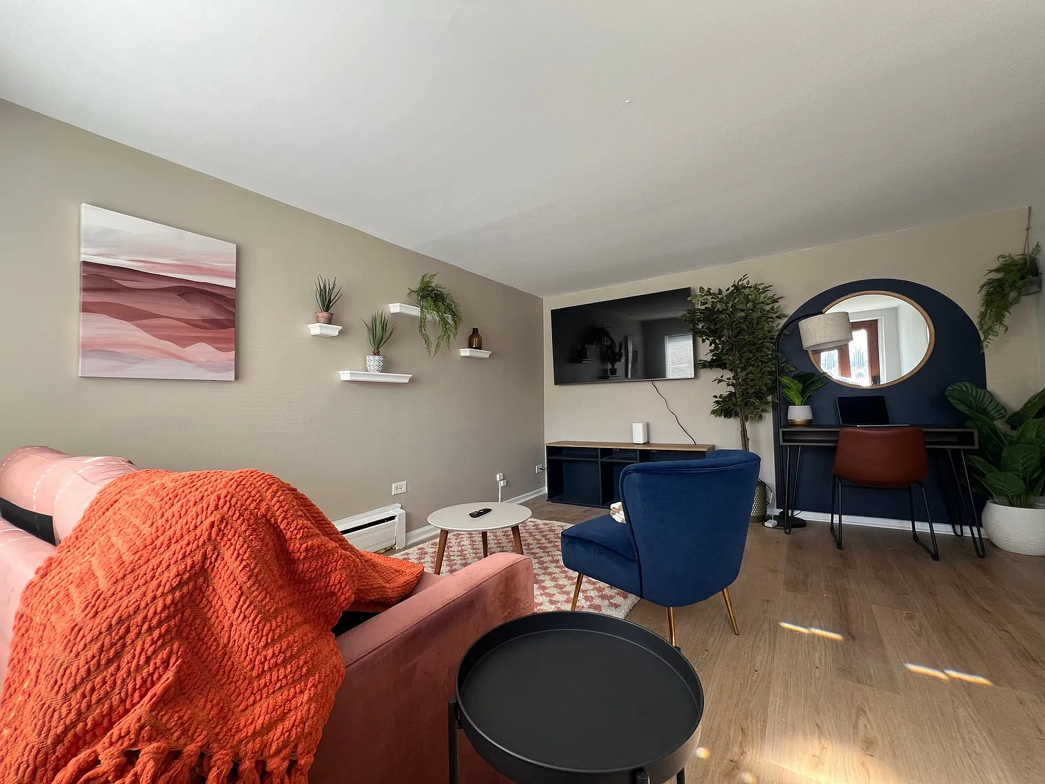 1 bed, 1.0 bath, 548 sqft, $2,983 — Photo 1