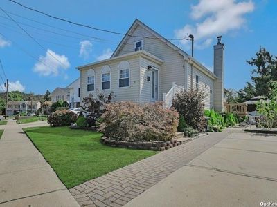 425 Nevada Street, Lindenhurst, NY, 11757
