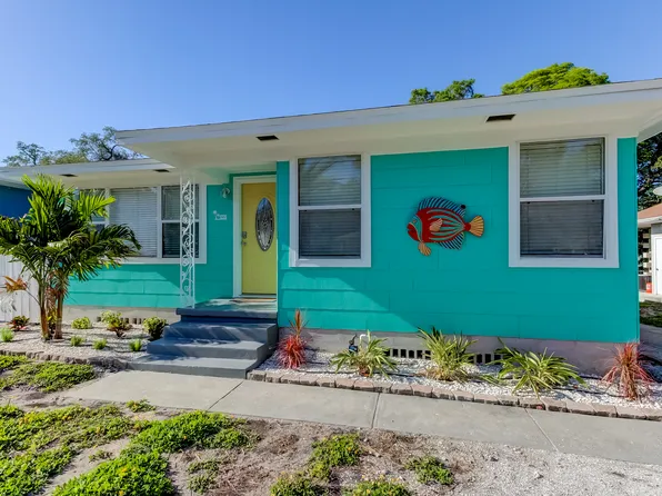 1226 Sedeeva Cir S, Clearwater, FL 33755