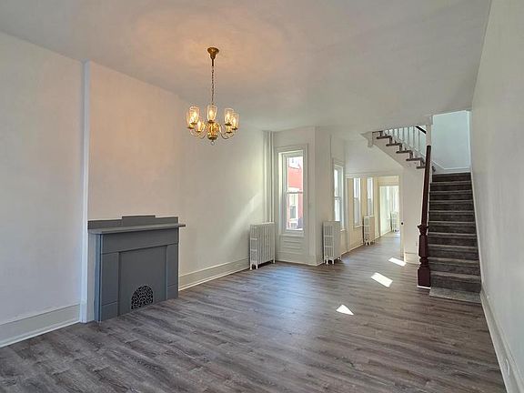 4th image of 232 S 13th St