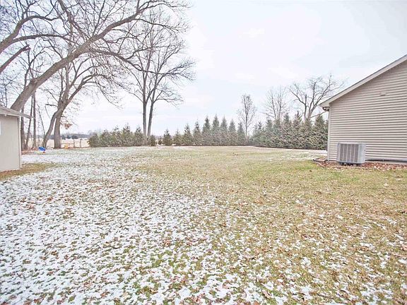 3rd image of 1602 Chinook Dr
