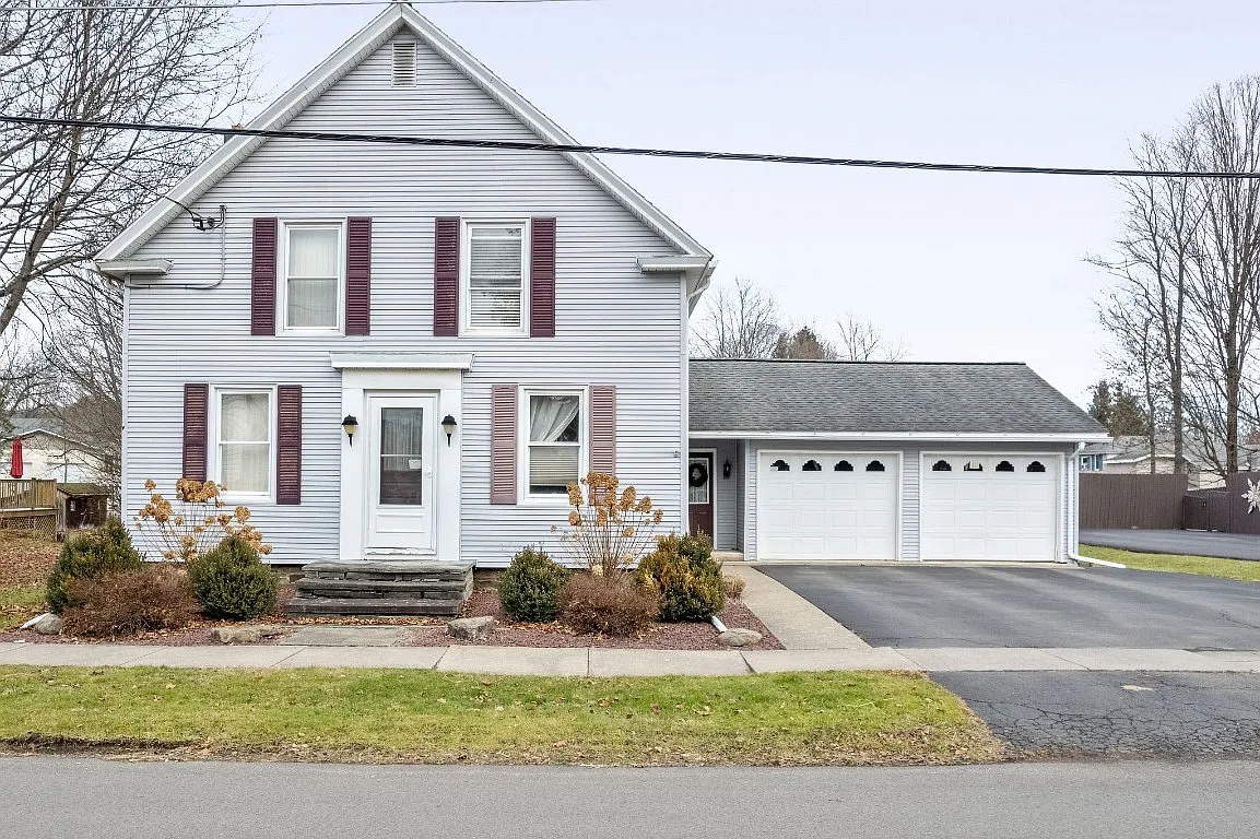 6 Locust St photo 1