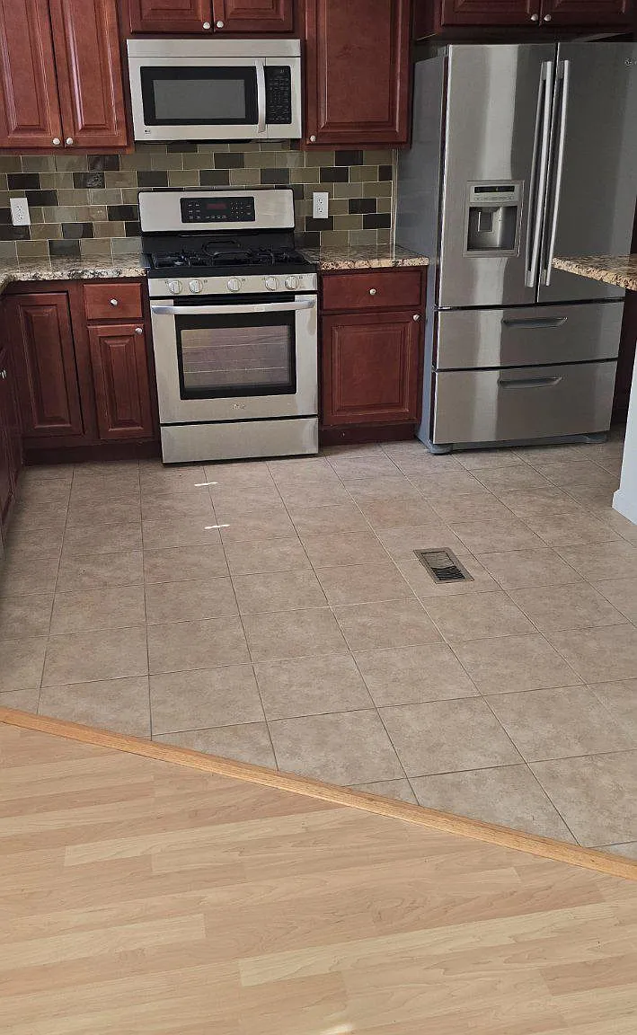 3 bed, 2.5 bath, 1619 sqft, $3,495 — Photo 3