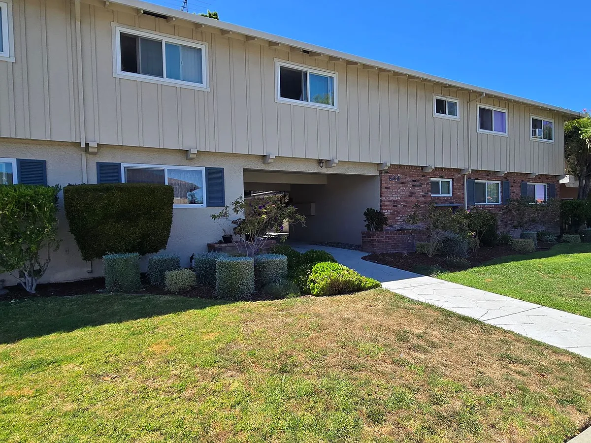 Building Photo - 844 Maryann Dr #1