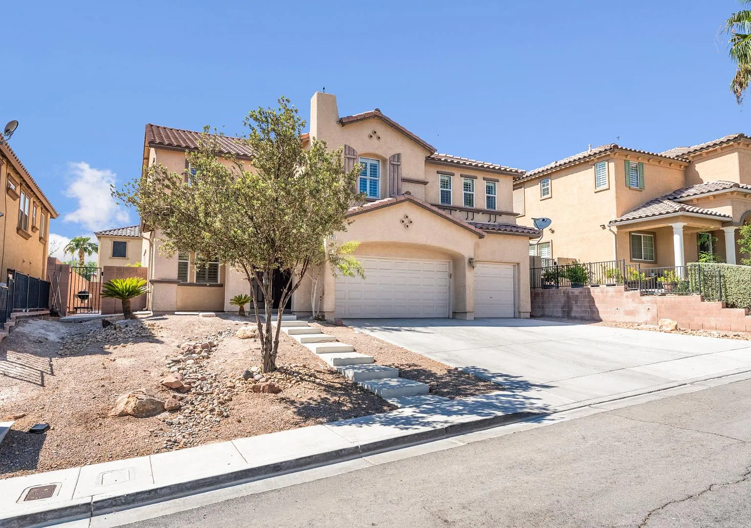 6221 Villa Emo St — Photo 4