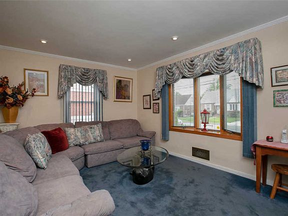 4th image of 34 Peter St