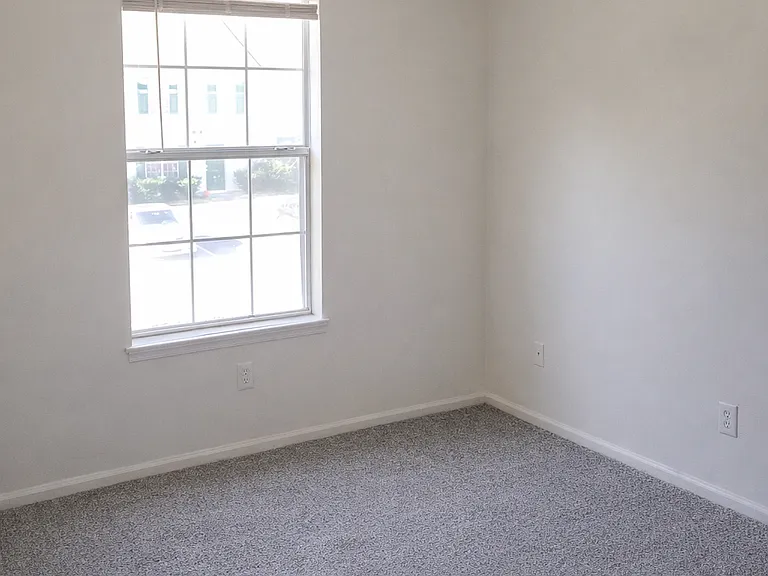 305 Civil Ct #F — Photo 23