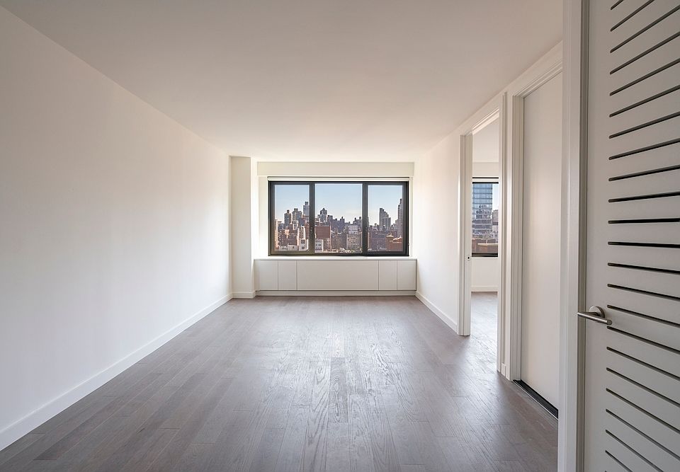 1st image of 220 E 72nd St APT 8D