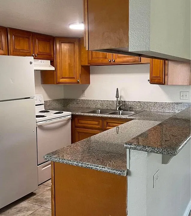 305 Eastminister Ct