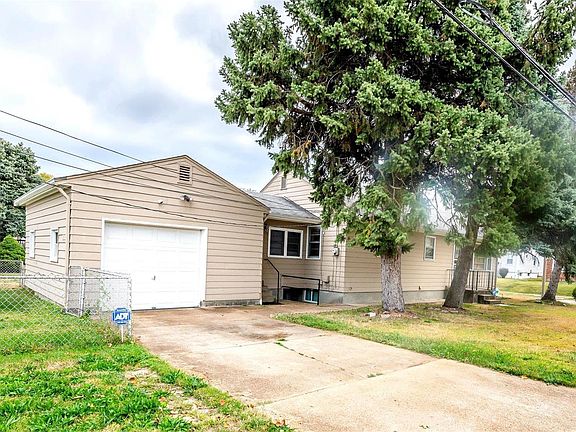 3rd image of 5571 Elizabeth Ave