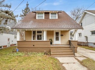 1917 Coit Ave NE, Grand Rapids, MI 49505