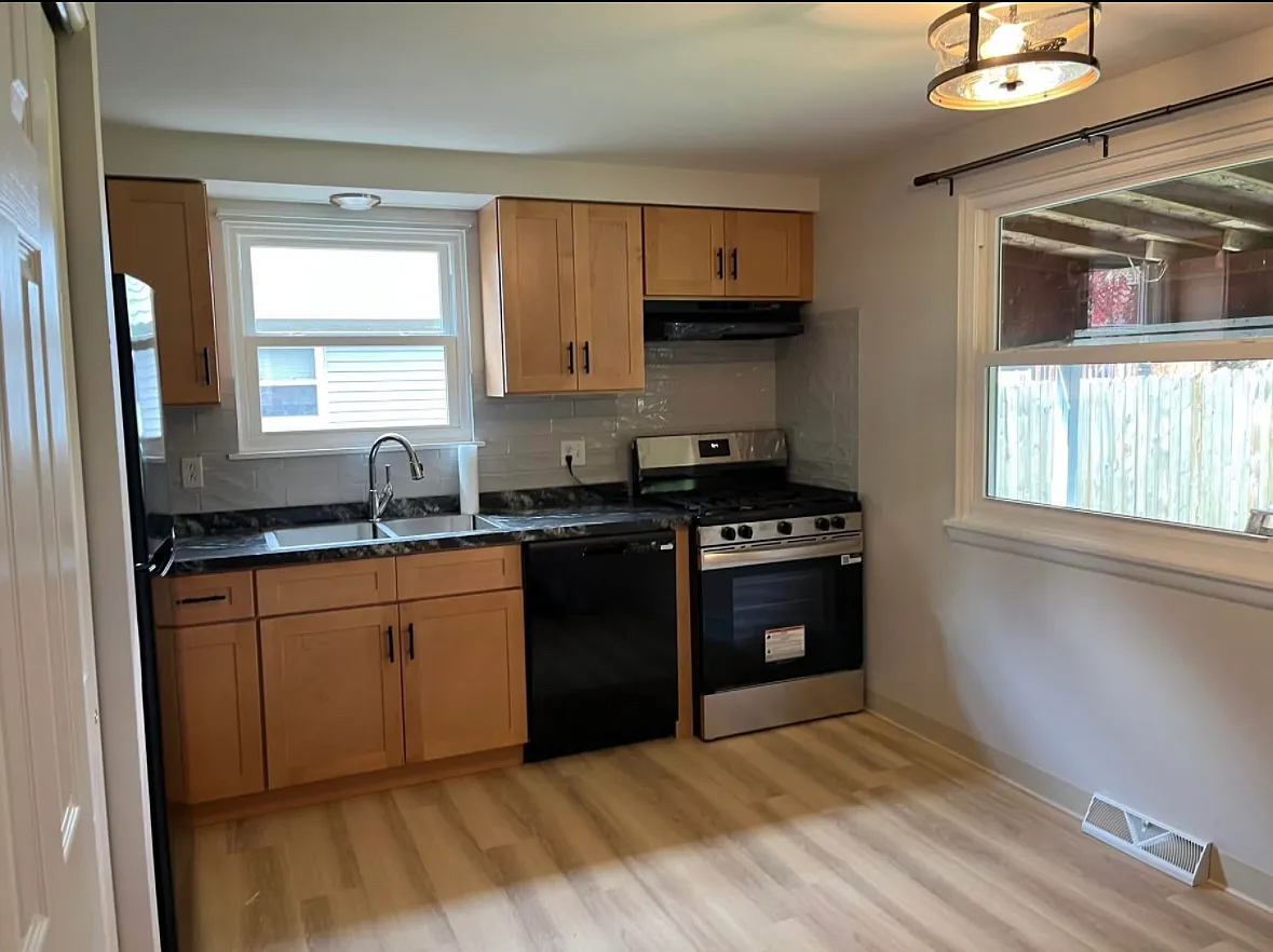Building Photo - 176 Argus Dr #A