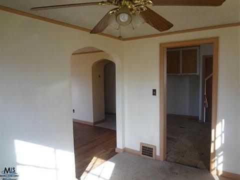 3rd image of 11684 Prest St