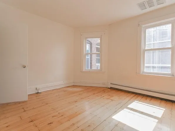 43 Greenwich St, Roxbury, MA 02120