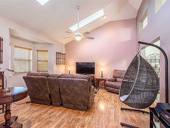 3rd image of 455 Williams Way N