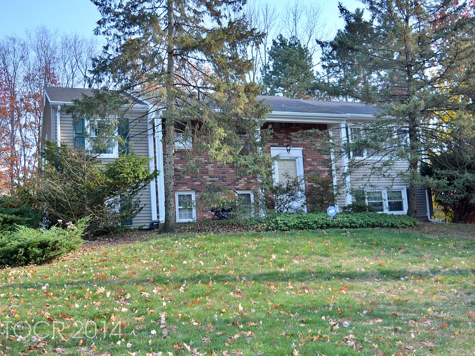 2nd image of 196 Saw Mill Rd