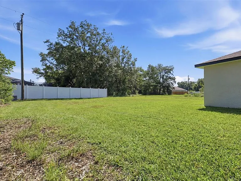 16835 SW 17th Ter — Photo 36