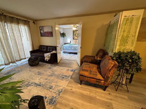 8419 Hearth Dr APT 3